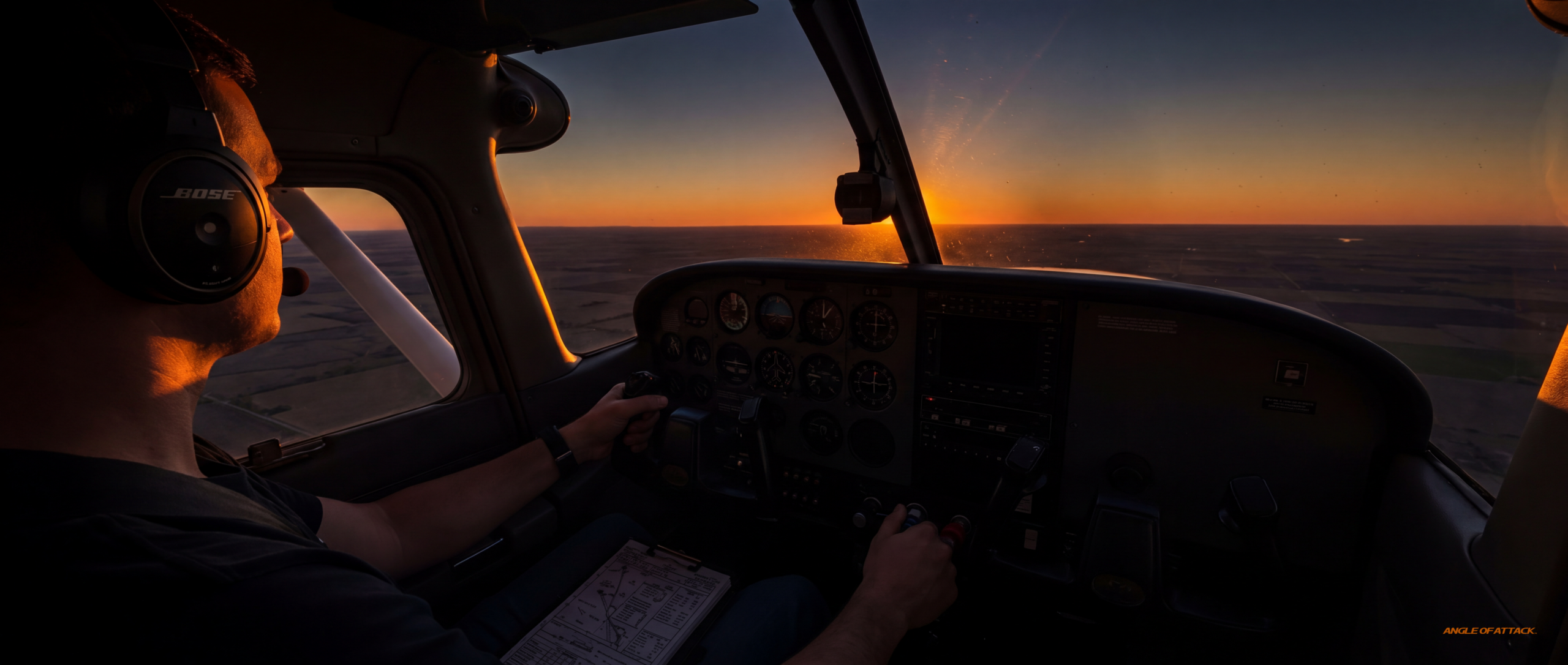 Cessna 172 simulating engine-out at sunset — Angle of Attack how to teach emergency procedures